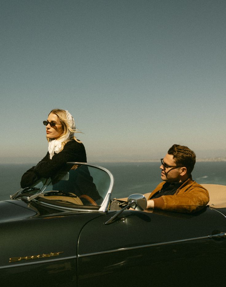 캐시미어 라운드넥 카디건 – 베이직 컬렉션