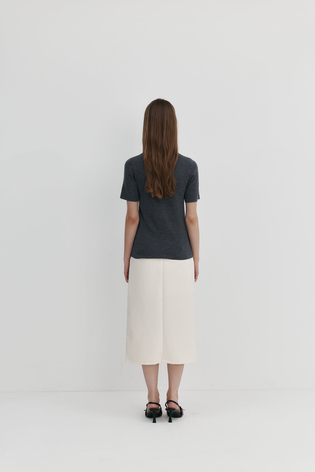 Biella Yarn 울 버튼 카라 니트