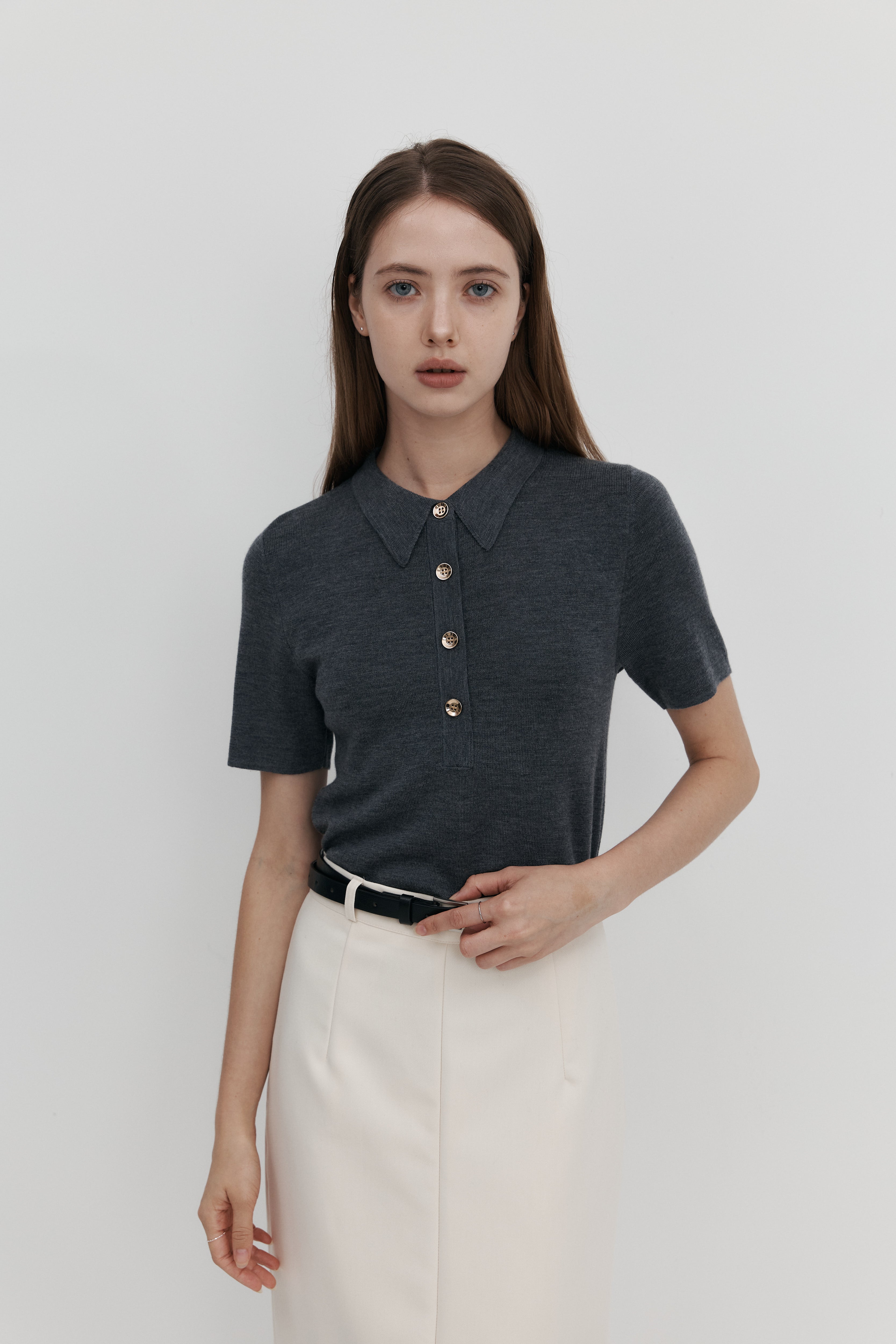 Biella Yarn 울 버튼 카라 니트