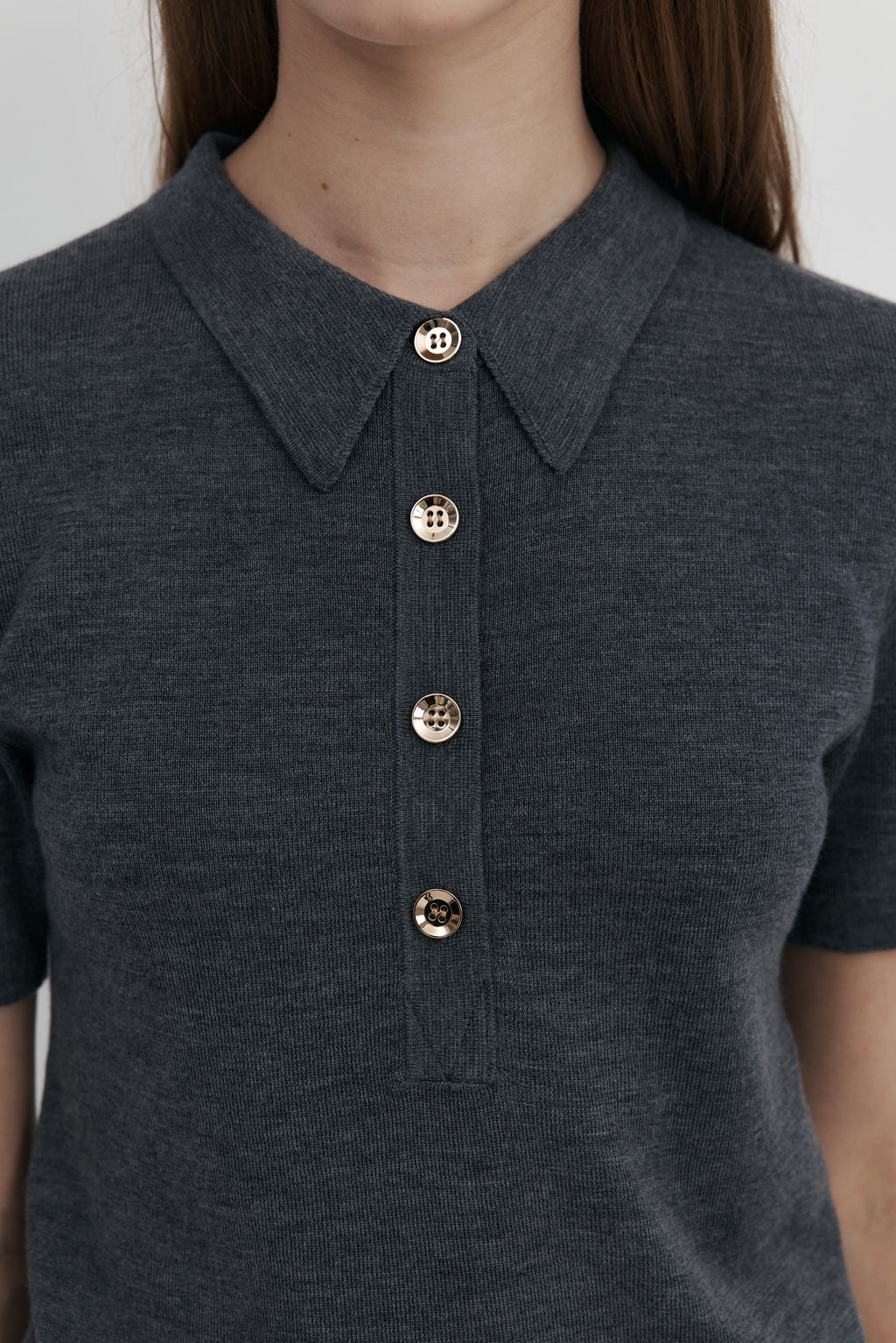 Biella Yarn 울 버튼 카라 니트