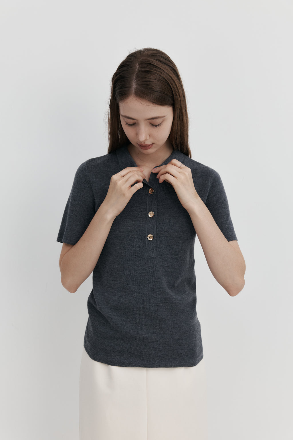 Biella Yarn 울 버튼 카라 니트