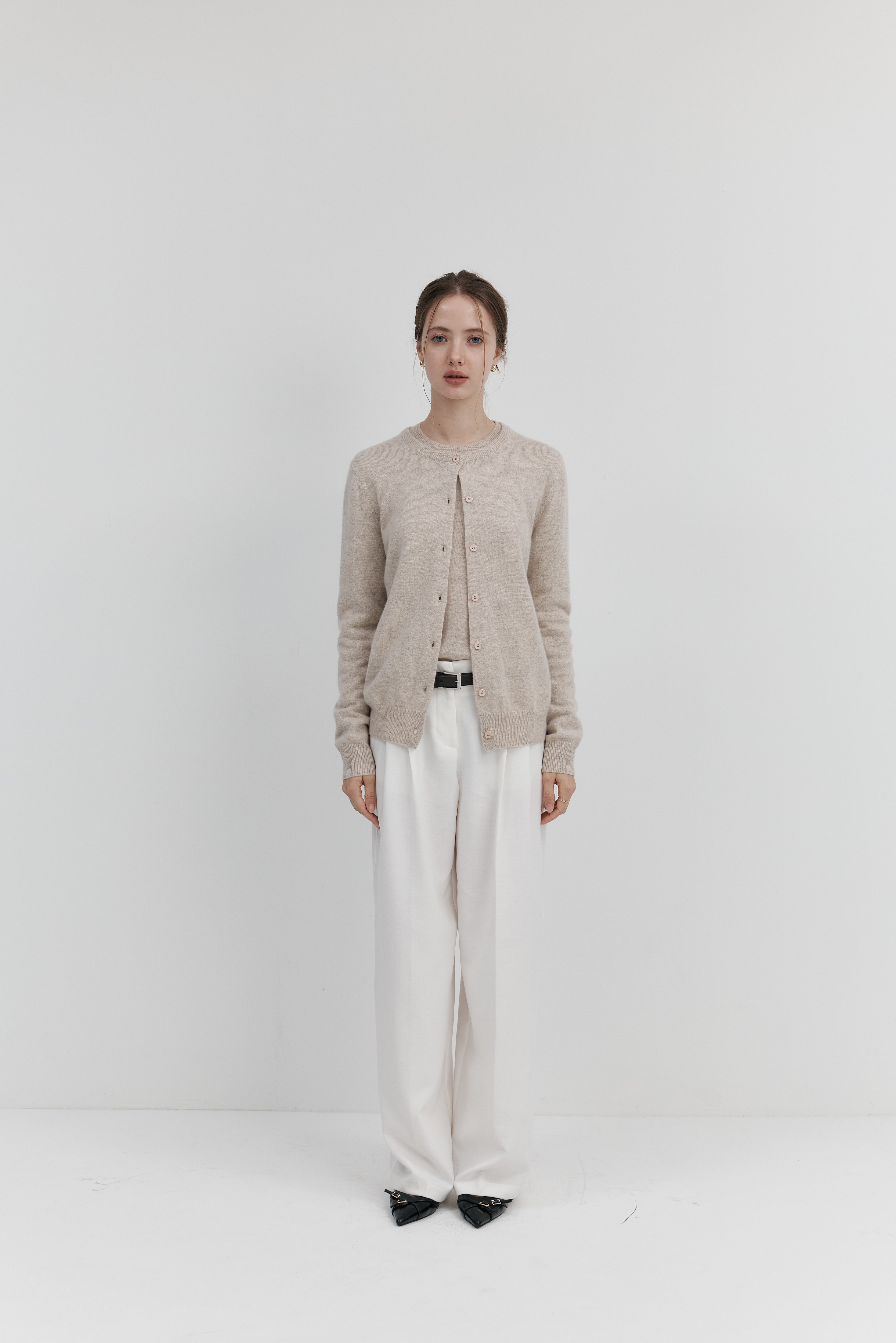 캐시미어 라운드넥 카디건 – 베이직 컬렉션