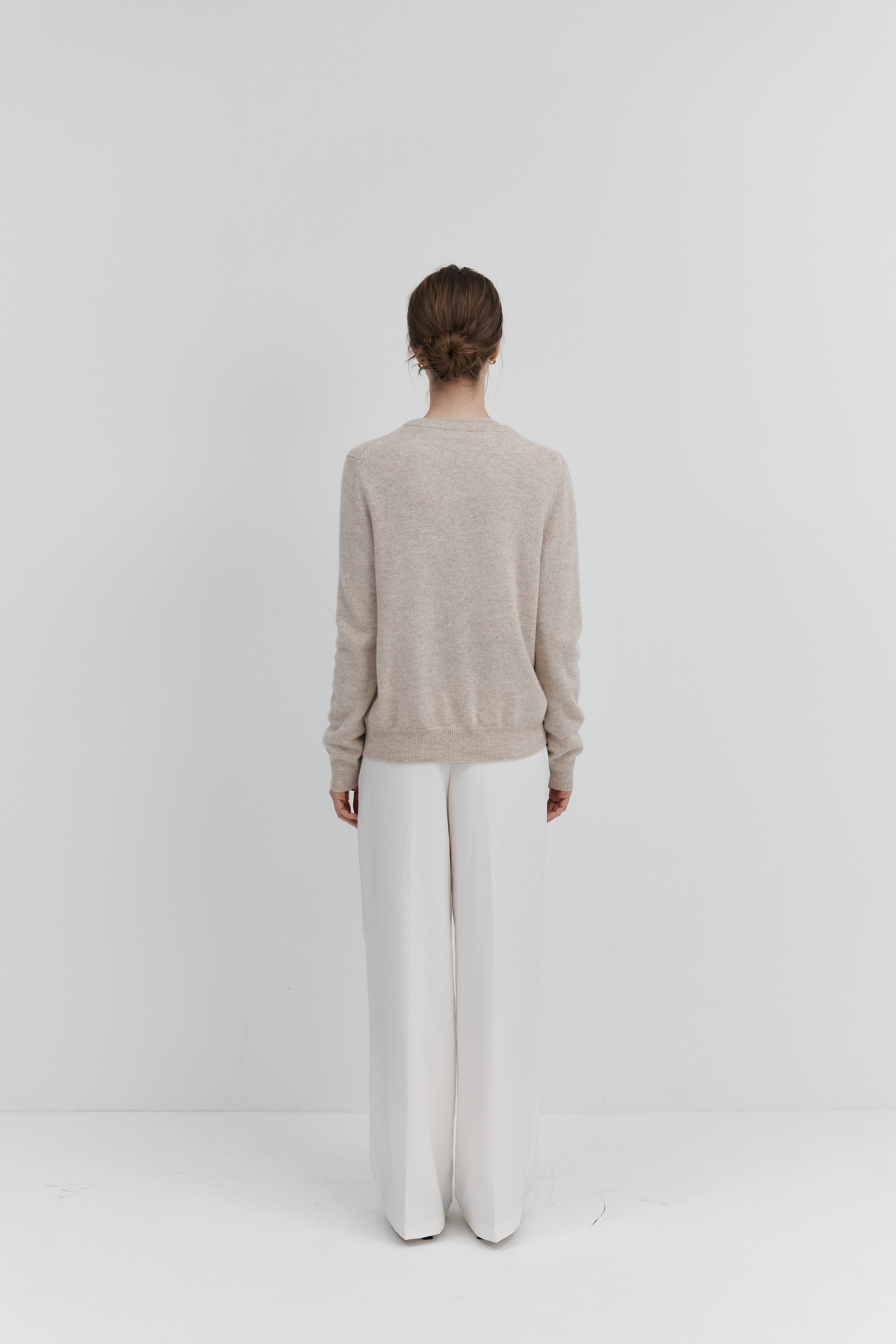 캐시미어 라운드넥 카디건 – 베이직 컬렉션