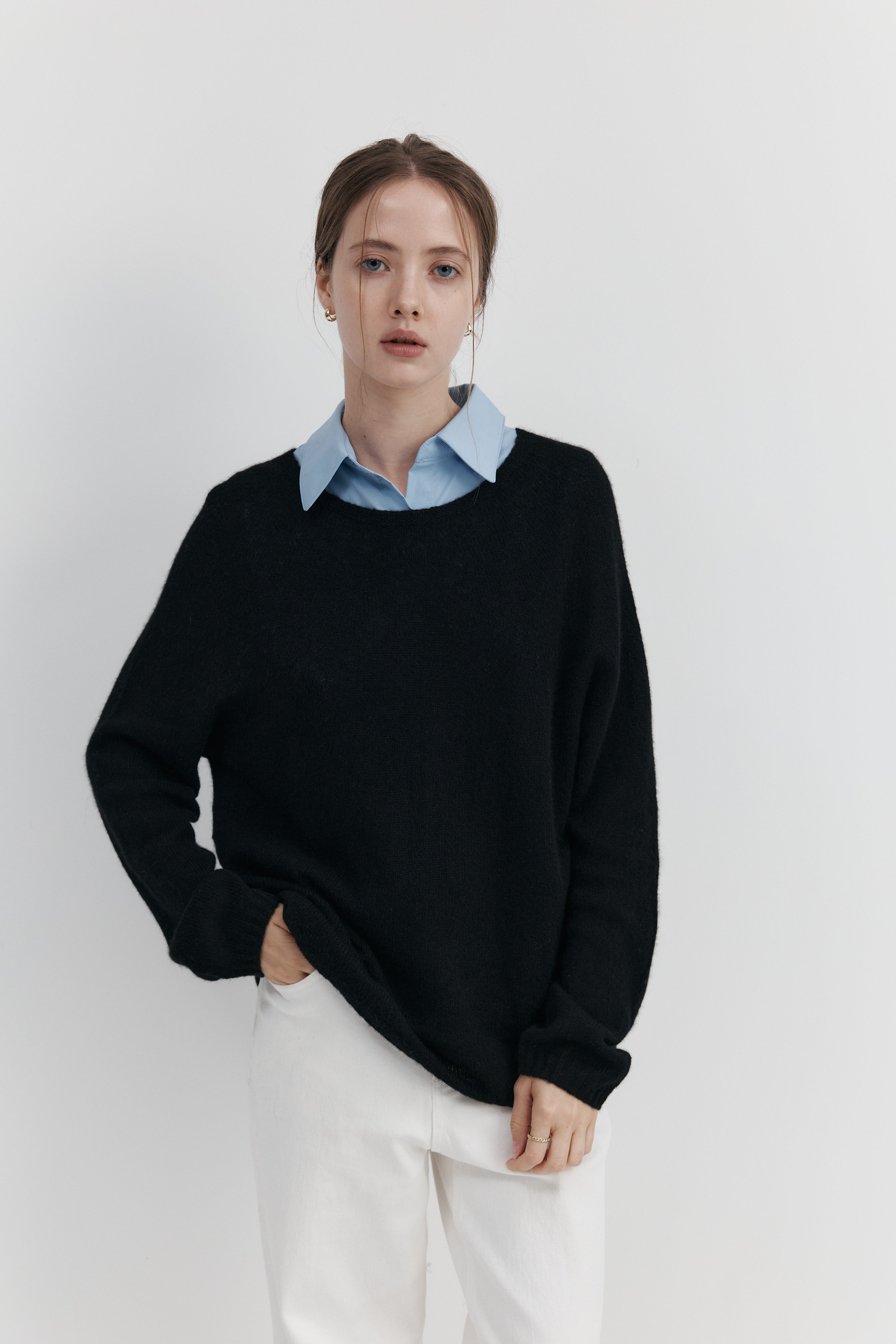 캐시미어 실크 라운드넥 니트