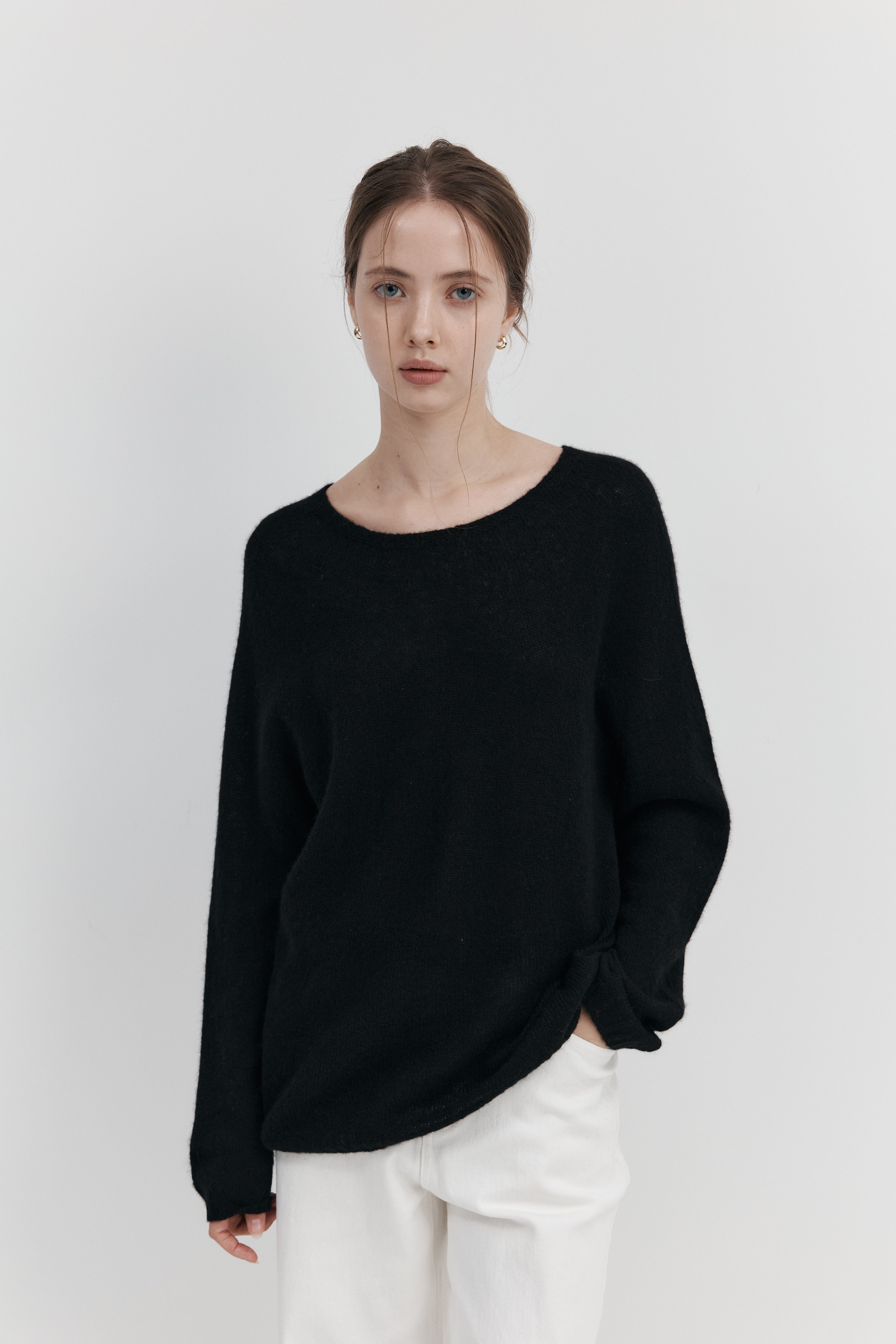 캐시미어 실크 라운드넥 니트