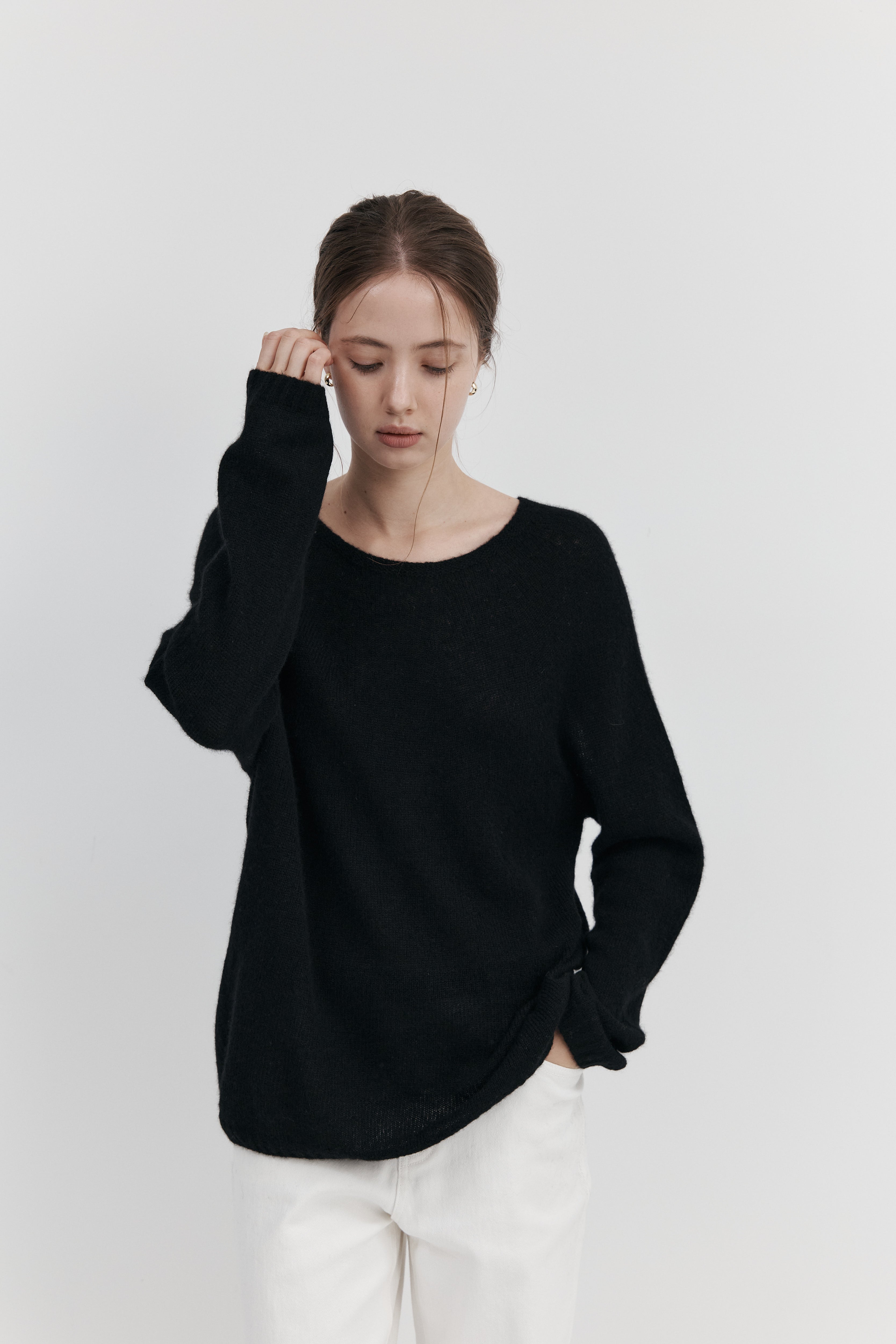 캐시미어 실크 라운드넥 니트