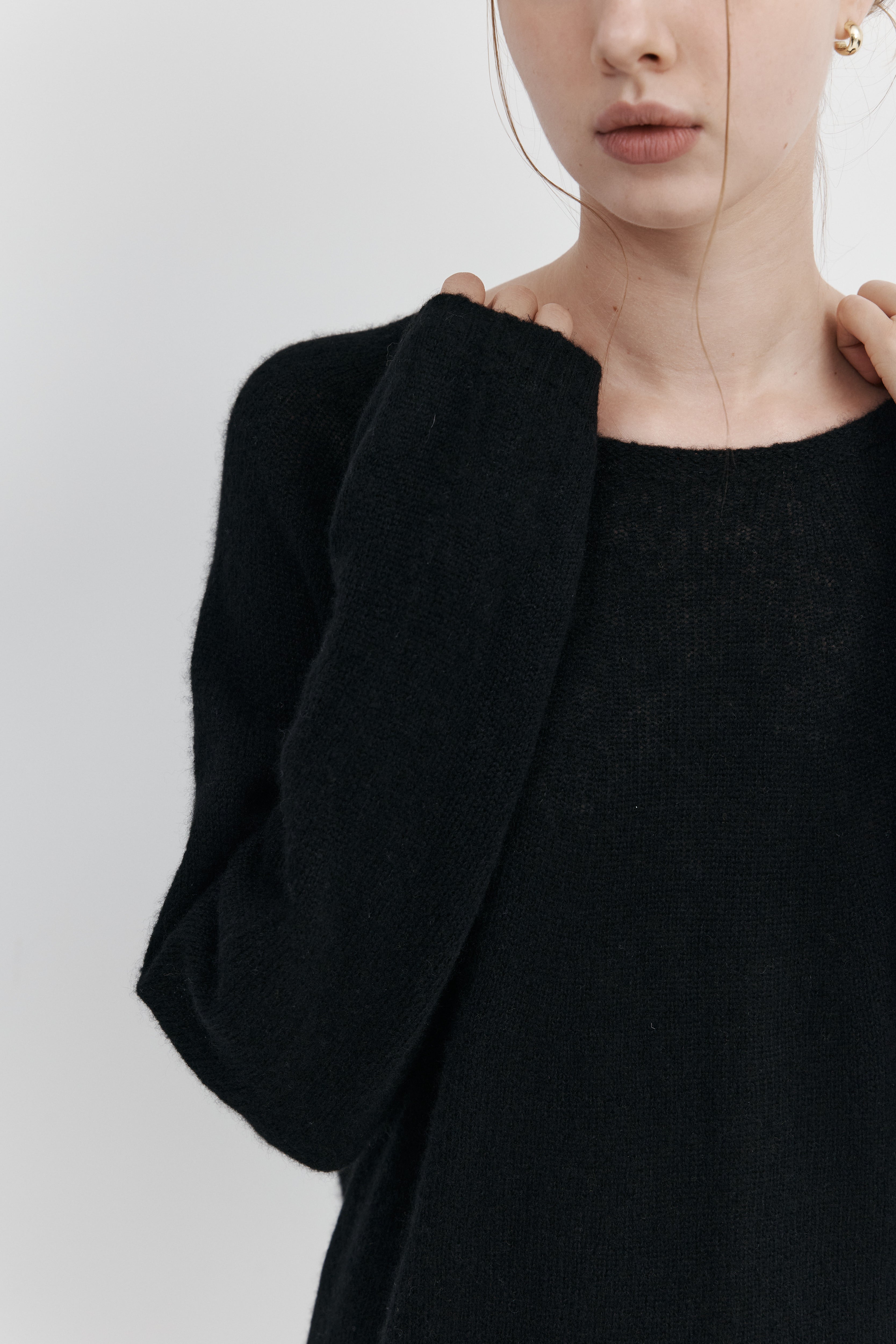 캐시미어 실크 라운드넥 니트