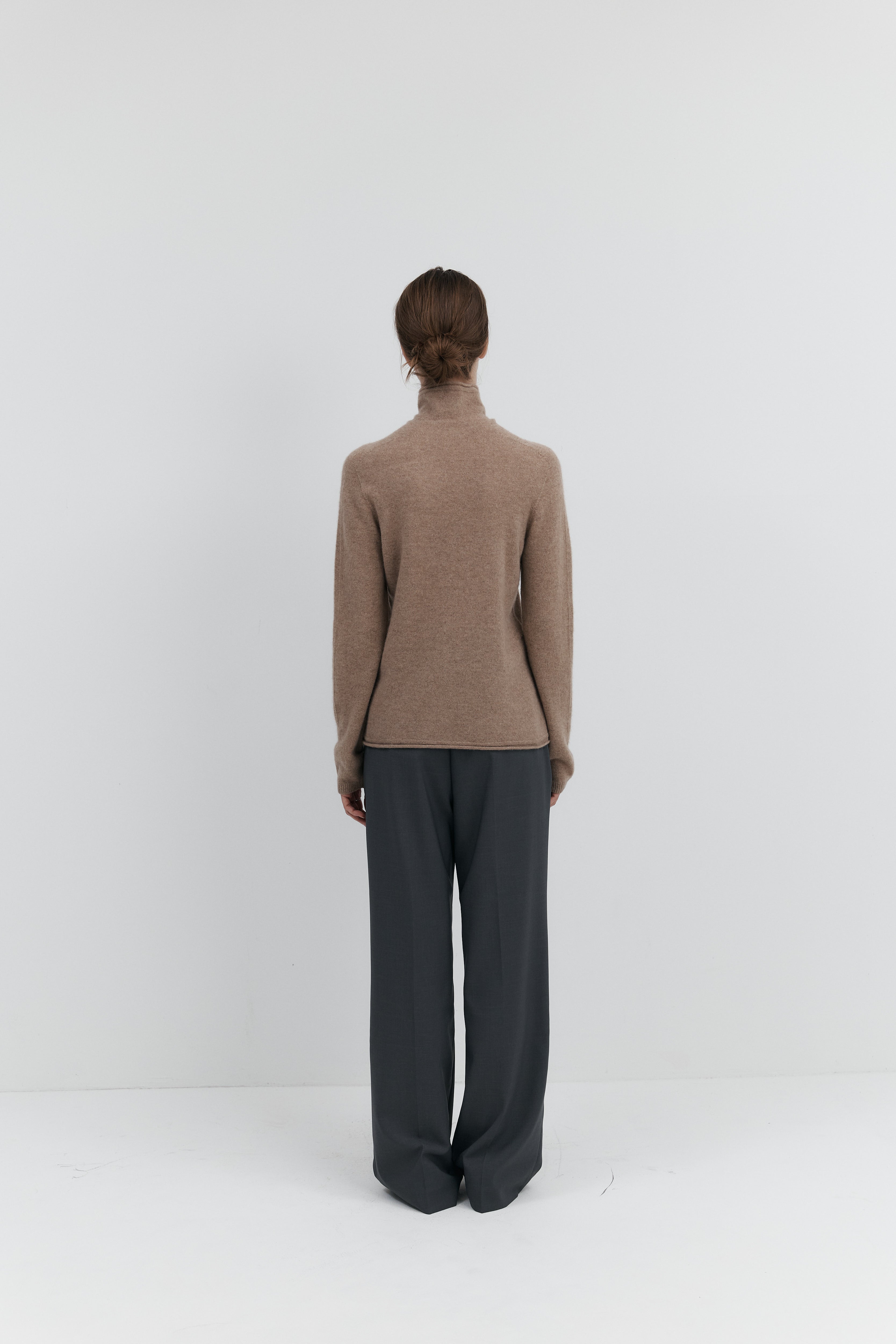 캐시미어 폴라넥 니트 - 홀가먼트