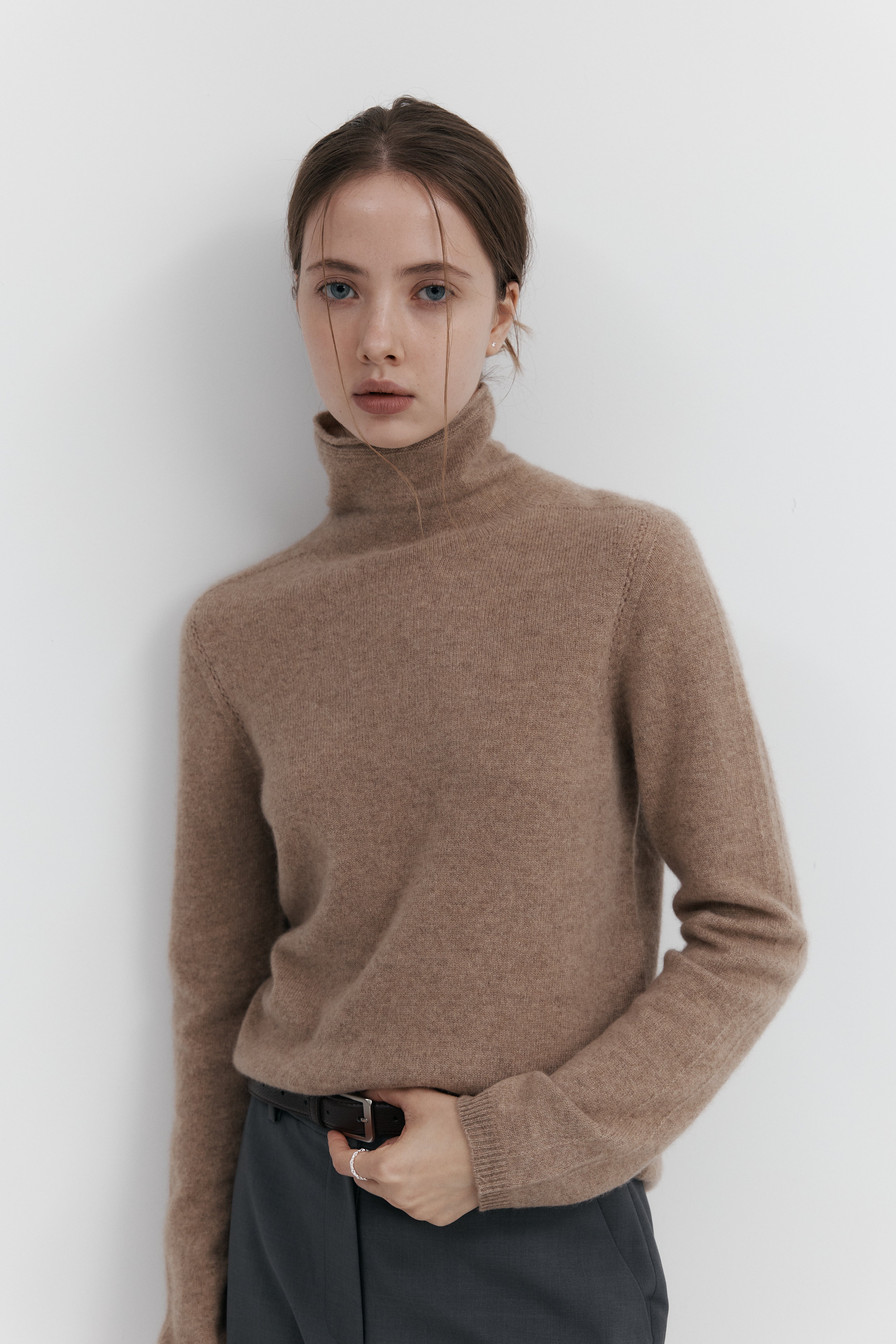 캐시미어 폴라넥 니트 - 홀가먼트