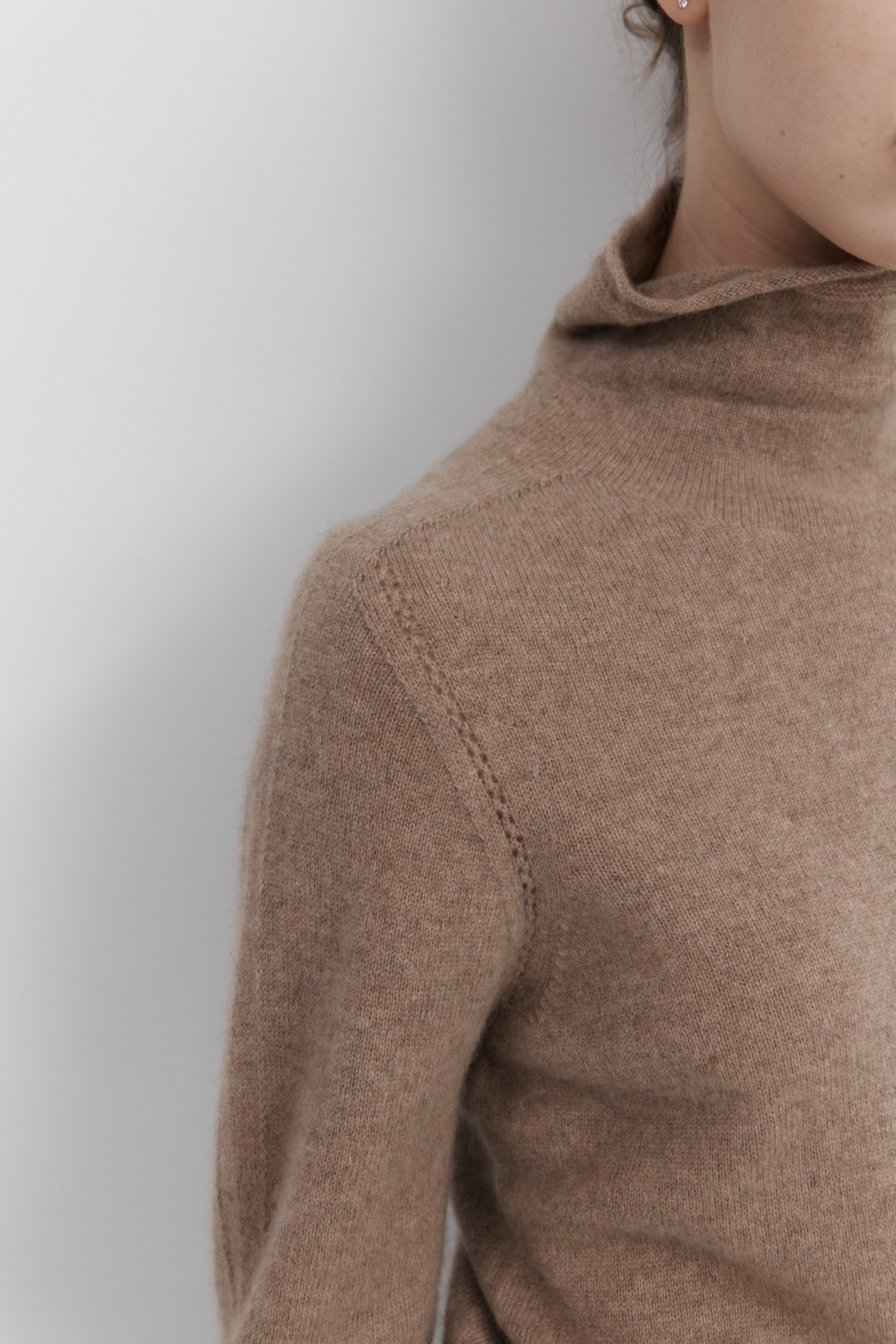 캐시미어 폴라넥 니트 - 홀가먼트