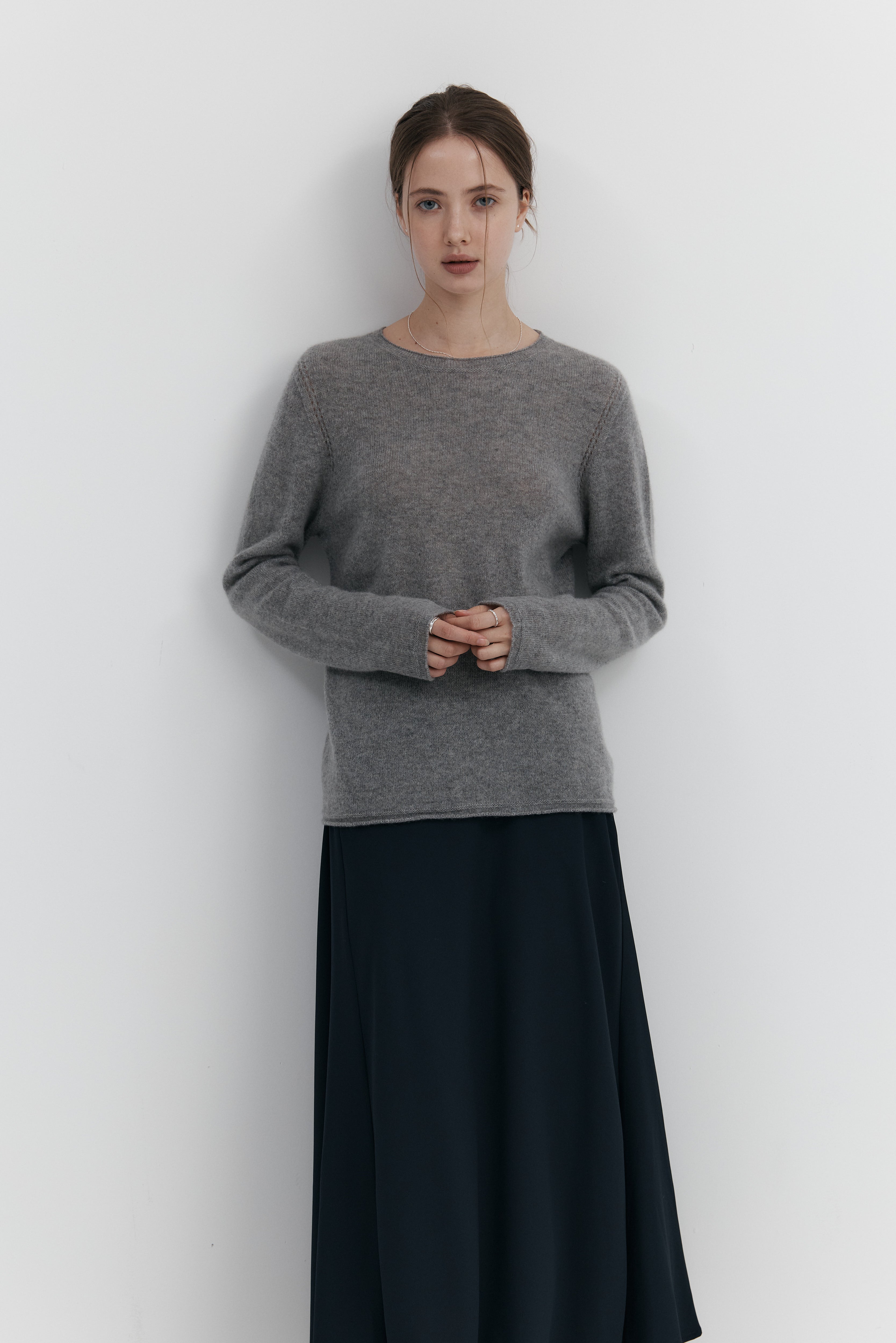 캐시미어 라운드넥 니트 - 홀가먼트