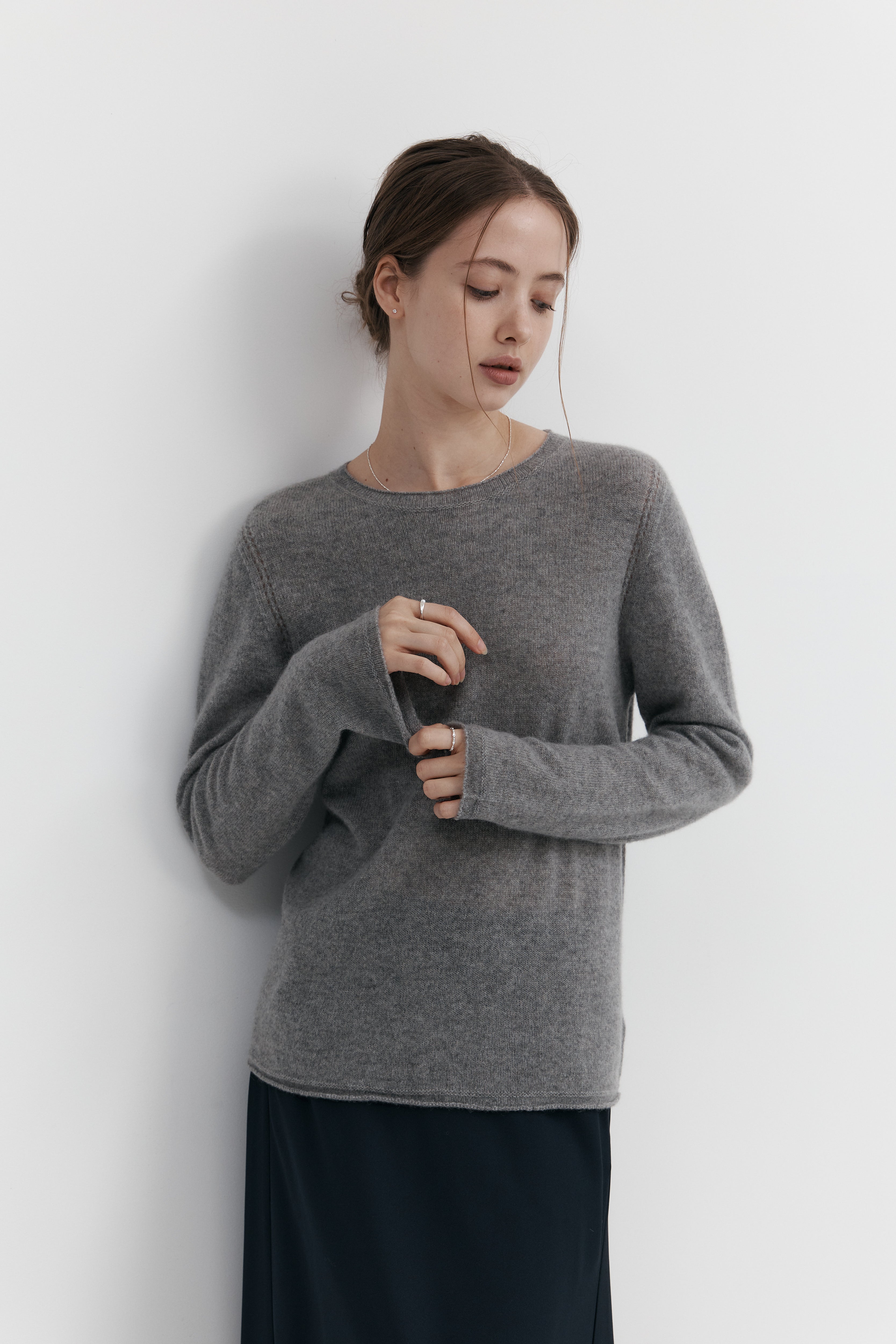 캐시미어 라운드넥 니트 - 홀가먼트