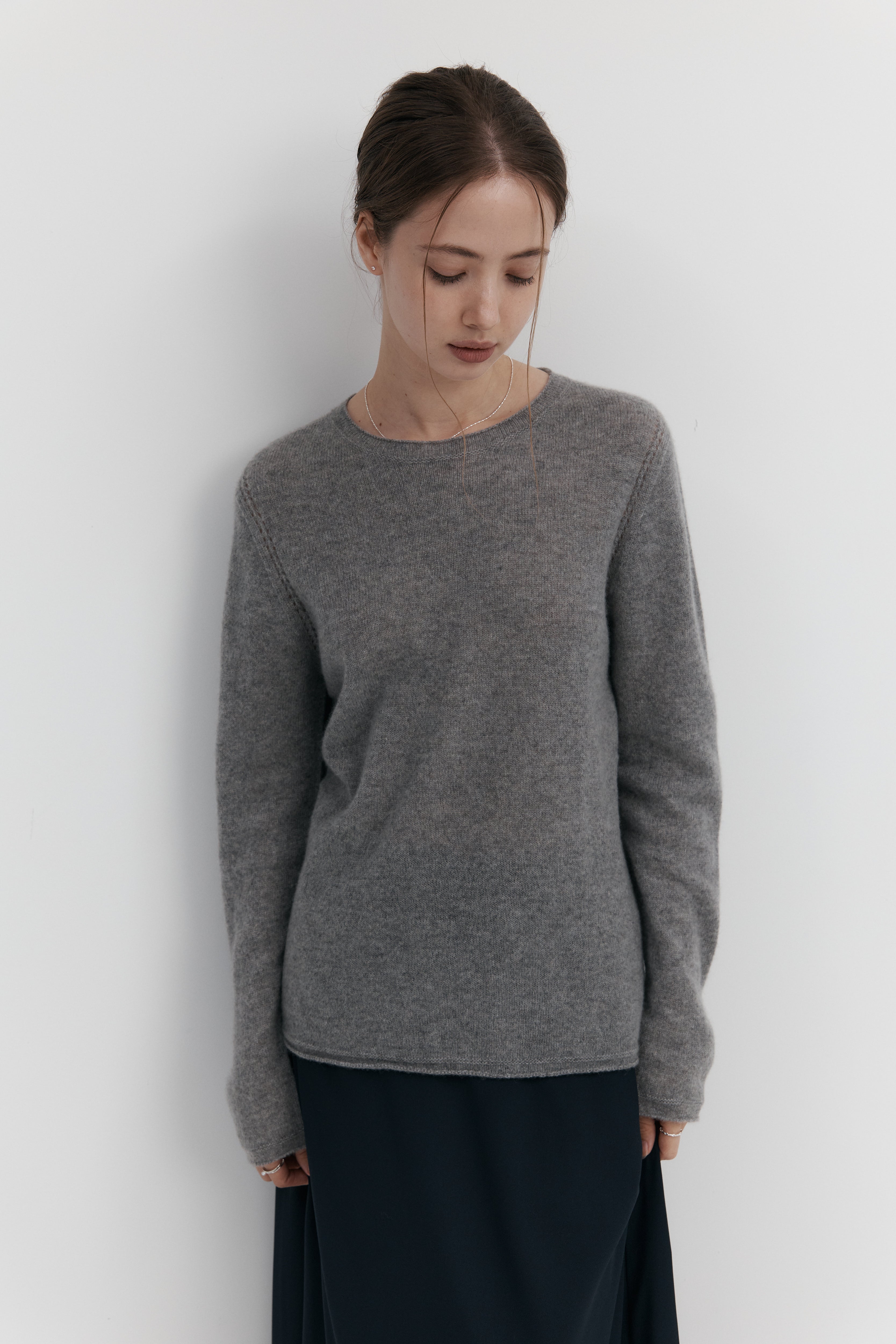 캐시미어 라운드넥 니트 - 홀가먼트