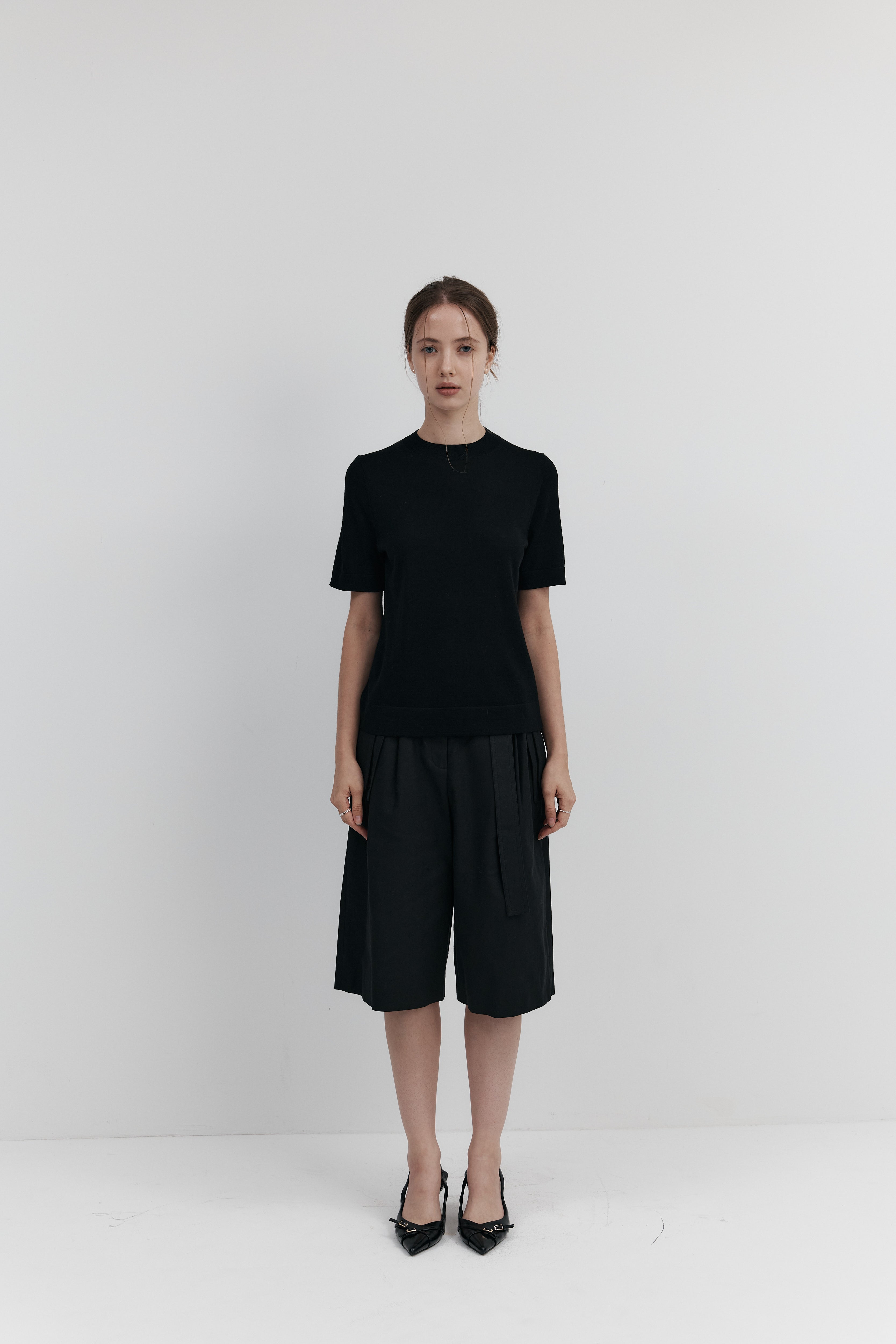 Biella Yarn 울 하프넥 니트 – 숏슬리브