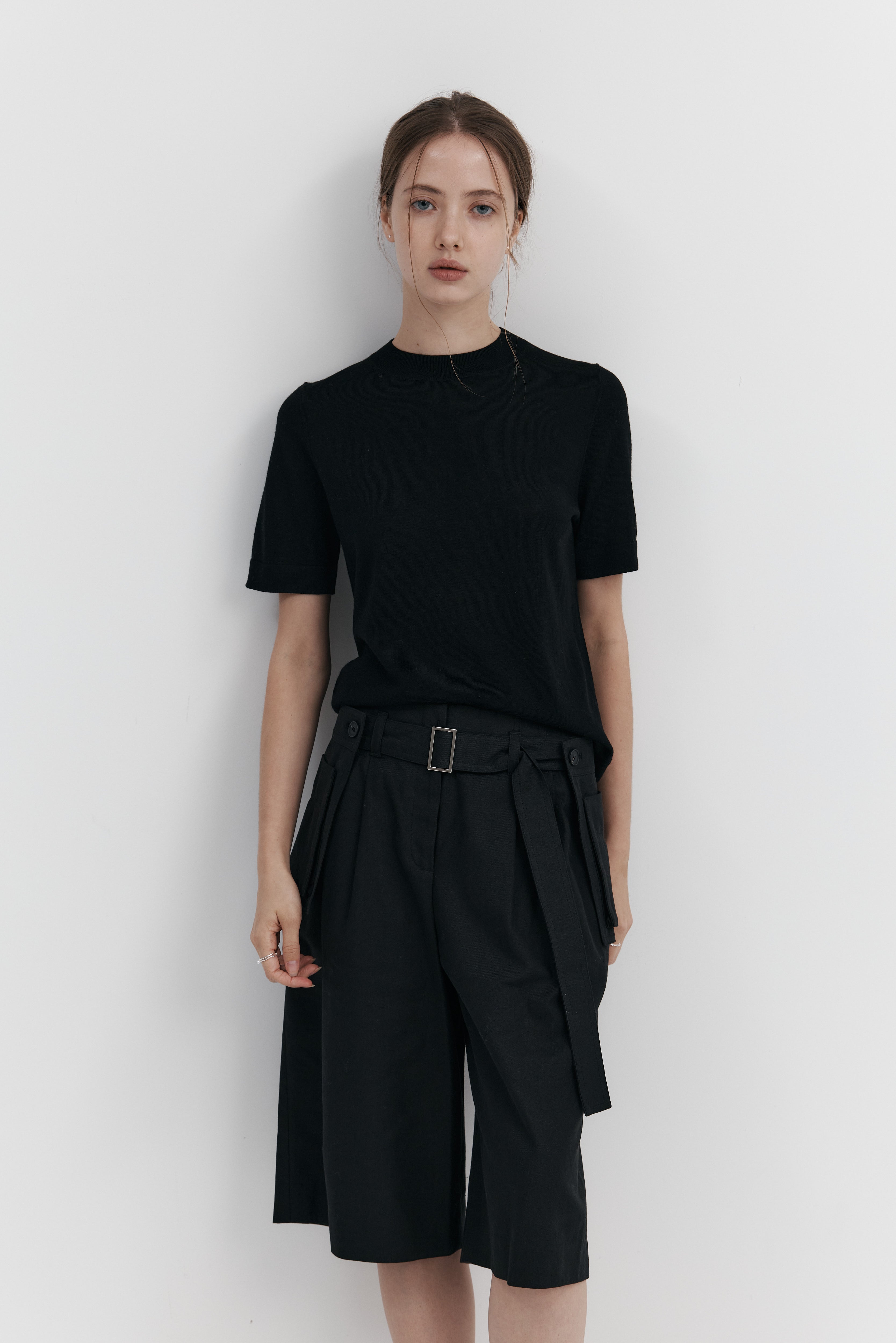 Biella Yarn 울 하프넥 니트 – 숏슬리브