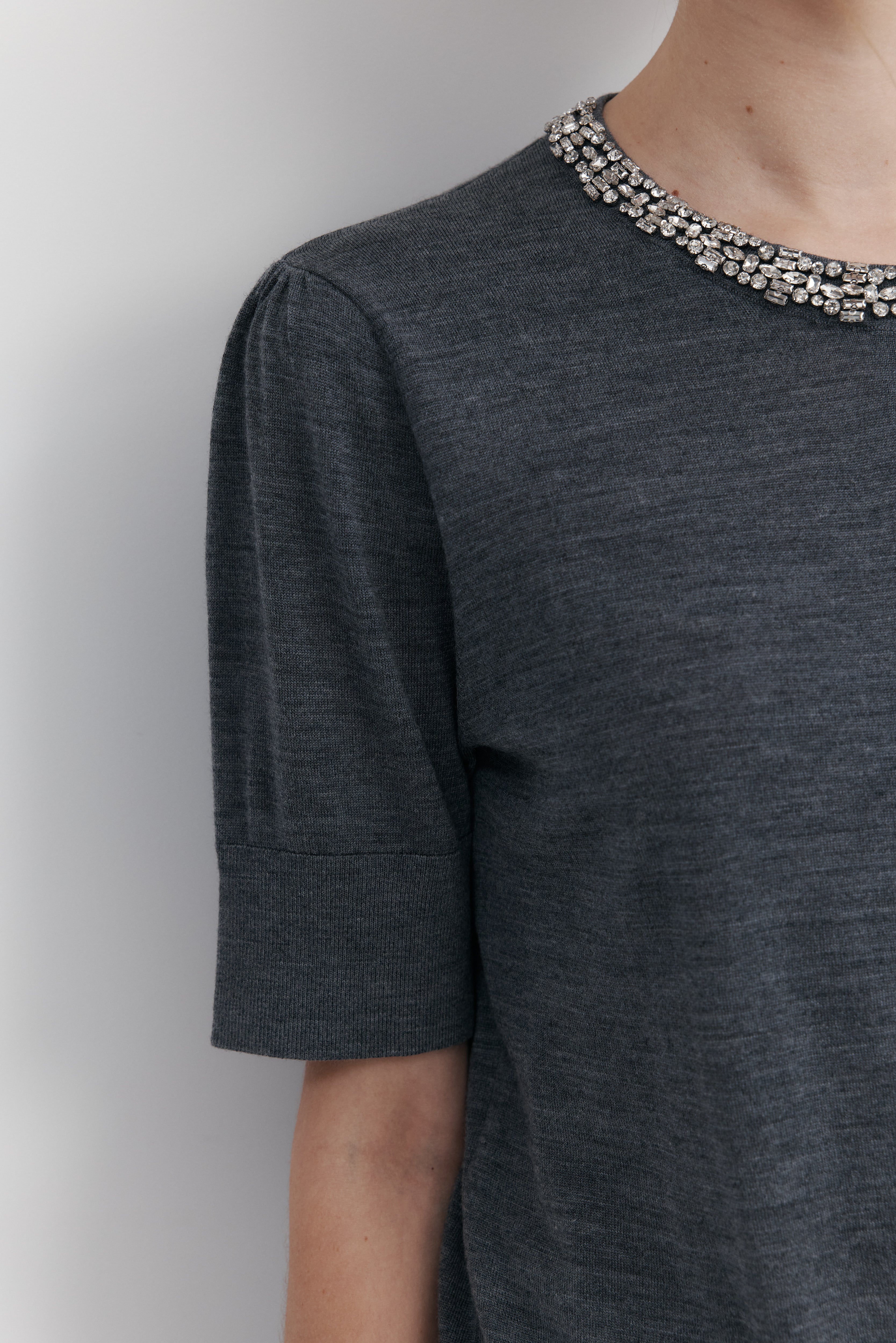 Biella Yarn 울 큐빅 카디건 – 하프슬리브