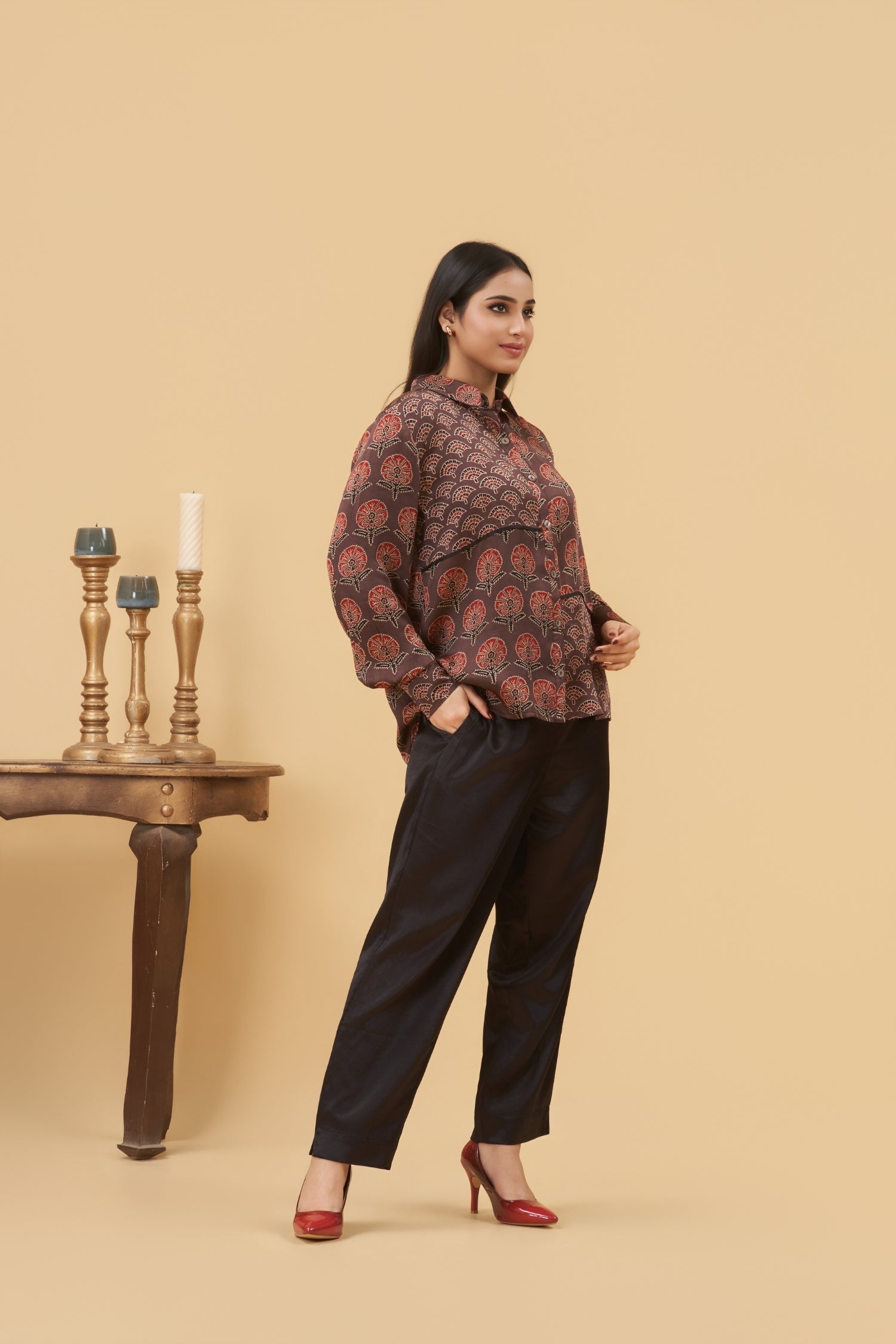 캐시미어 라운드넥 카디건 – 베이직 컬렉션