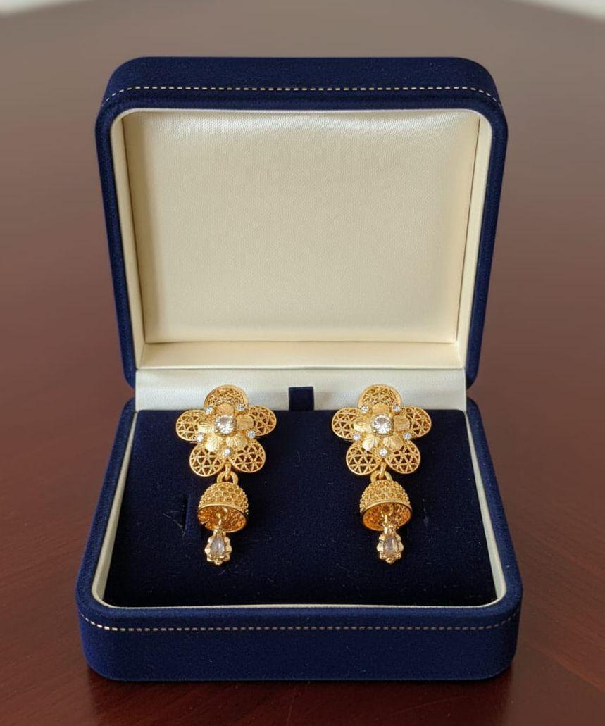 캐시미어 라운드넥 카디건 – 포인트 컬렉션